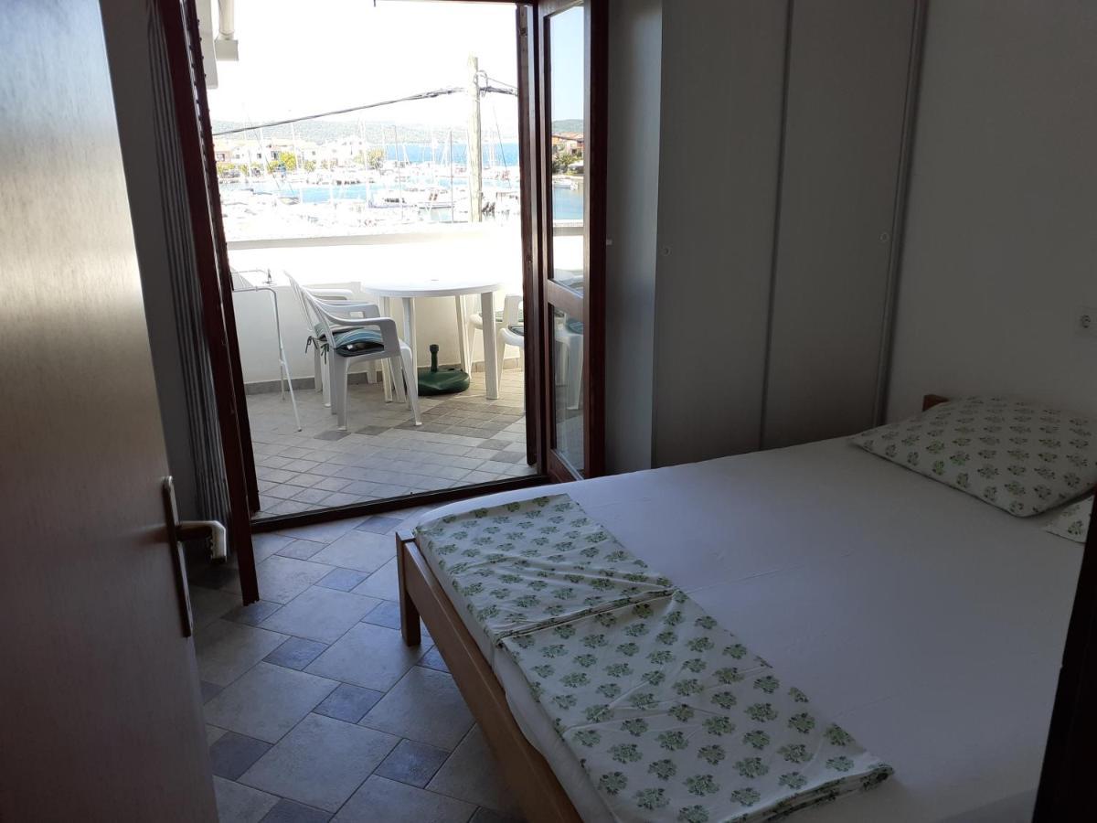 Vala Apartmani Bibinje Exterior foto