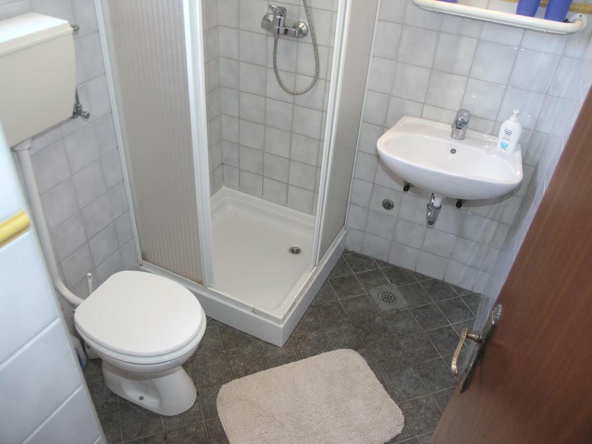 Vala Apartmani Bibinje Exterior foto